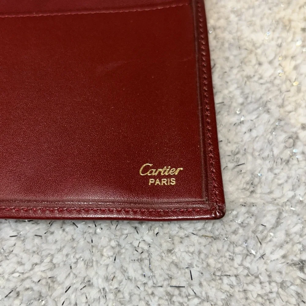 Cartier-beautifully worn, pre-loved kiss-lock wallet!  Signature wine color! - Picture 3 of 12